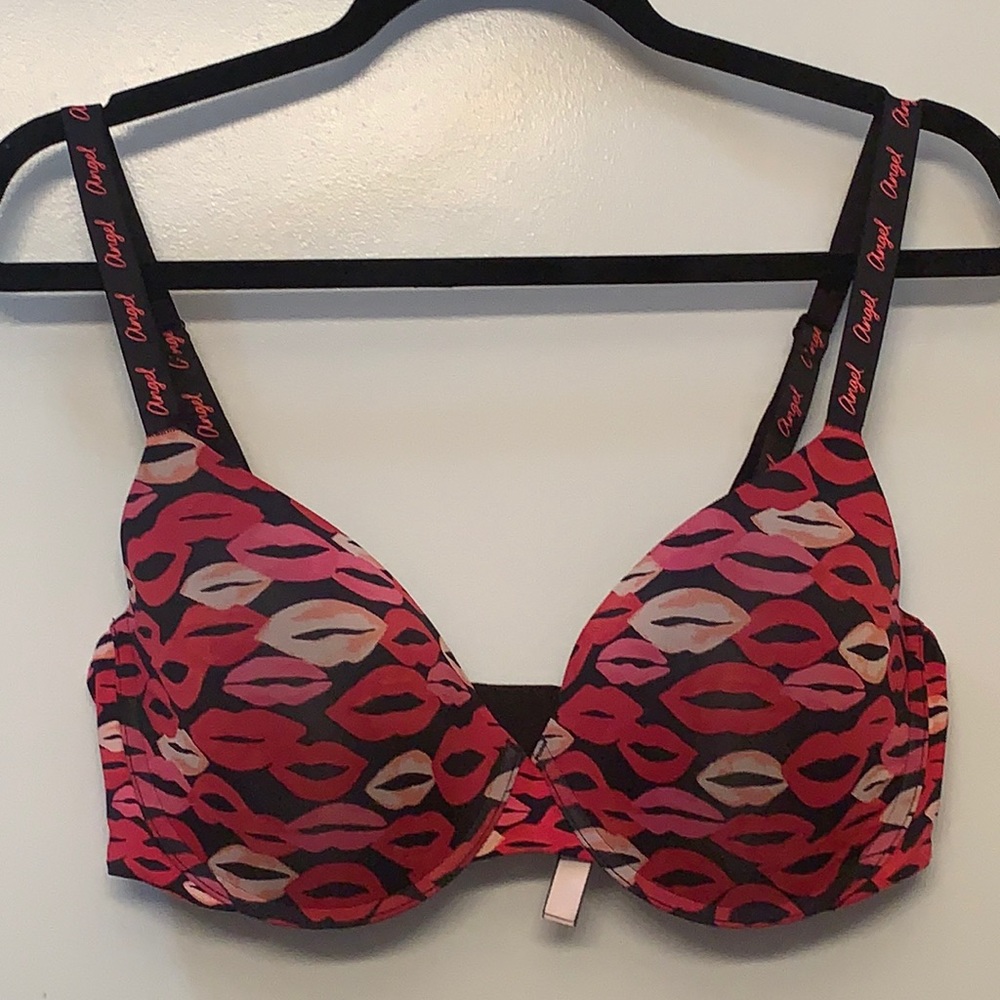 36DD NWOT VS padded underwire push up bra